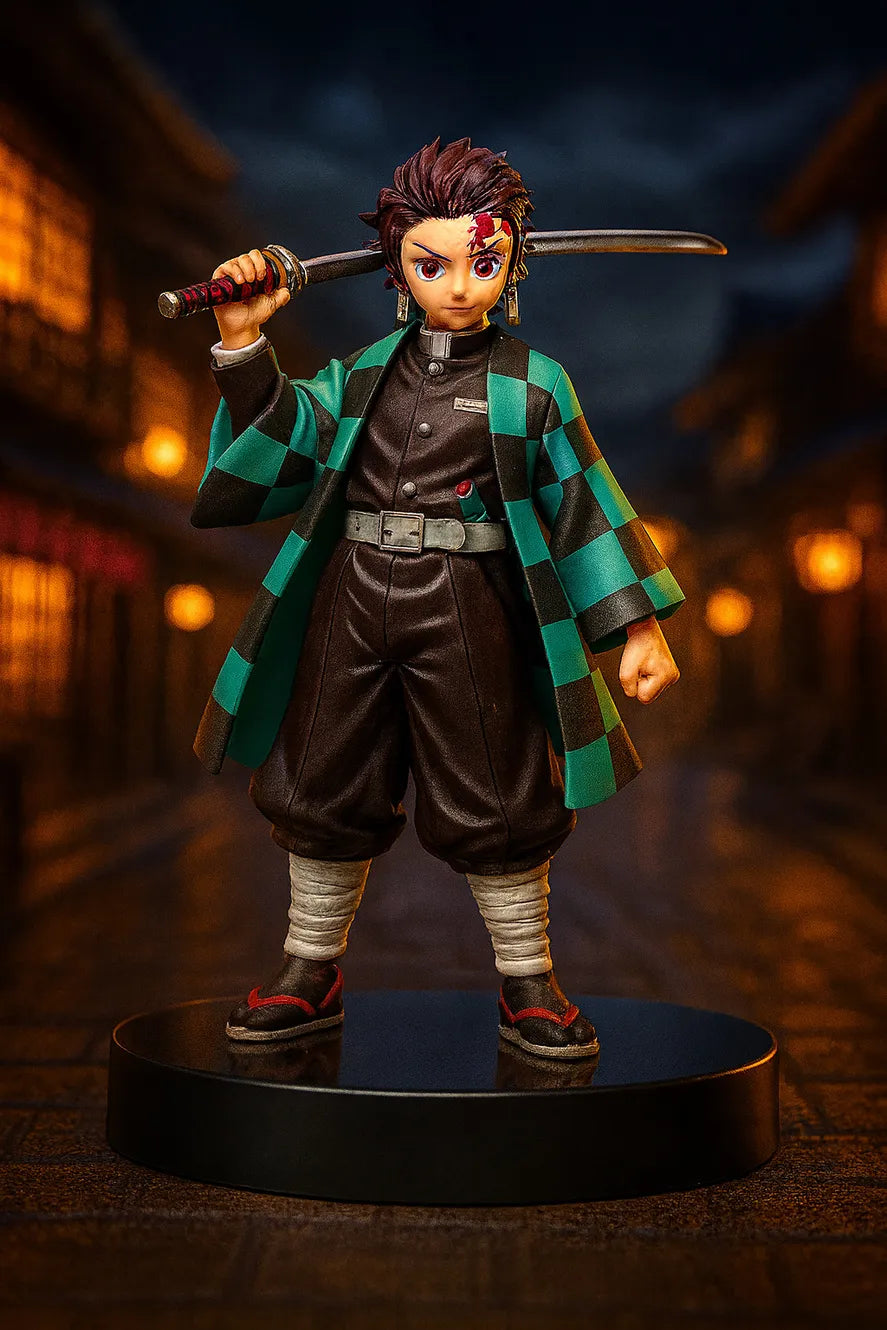 Demon Slayer Tanjiro Kamado Action Figure 17 cm | Anime Swordsman Collectible Statue with Katana & Green Checkered Haori | Desk Decor, Gaming Setup, Collection & Gift